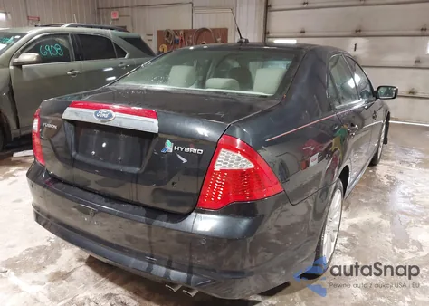 2011 Ford Fusion Hybrid from USA, damaged, VIN 3FADP0L38BR141538